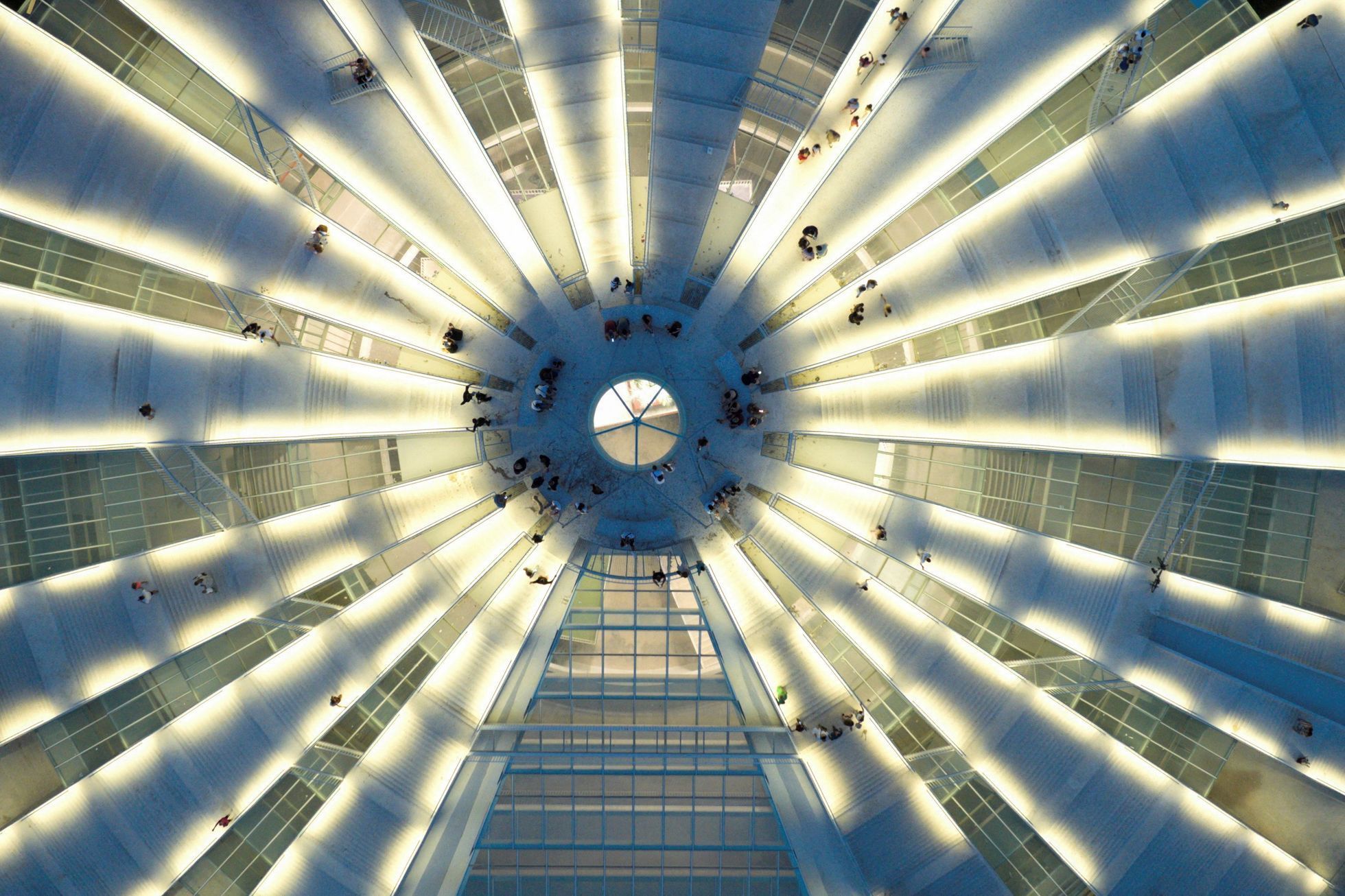 Pyramida v Tiraně, přestavba, 2023