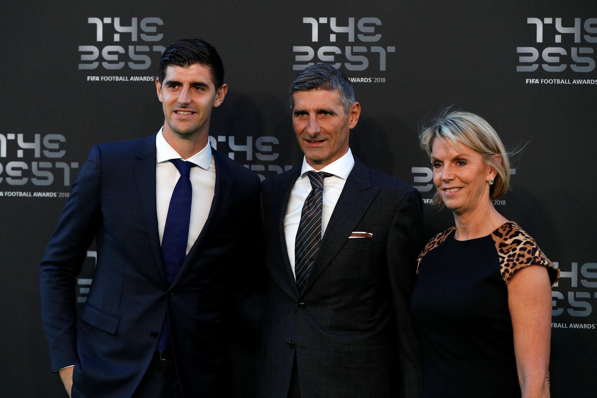 fotbal, galavečer FIFA 2018, Thibaut Courtois s tatínkem Thierrym a matkou Gittou