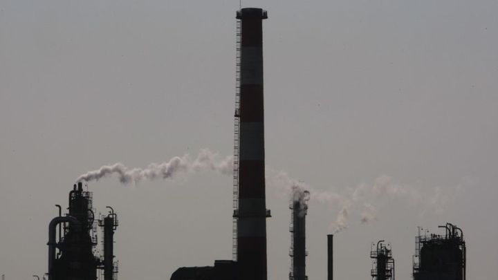 Praha schválila závazek snížit emise oxidu uhličitého o 45 procent do roku 2030
