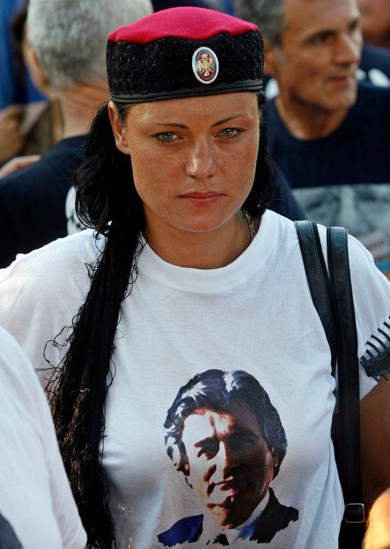 Demonstrace na podporu Karadžiče v Bělehradě