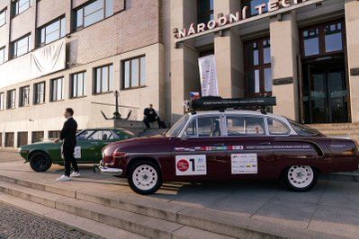 Robot Osaka Oldtimer Express 2025 NTM + prezident Petr Pavel