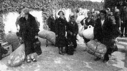 Historik o vyhánění z pohraničí: Henleinovci plivali do kočárků na malé děti Čechů