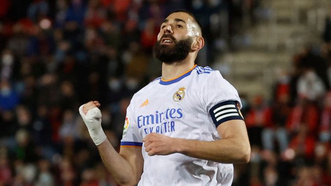 Karim Benzema slaví gól Realu Madrid v zápase španělské ligy proti Mallorce.