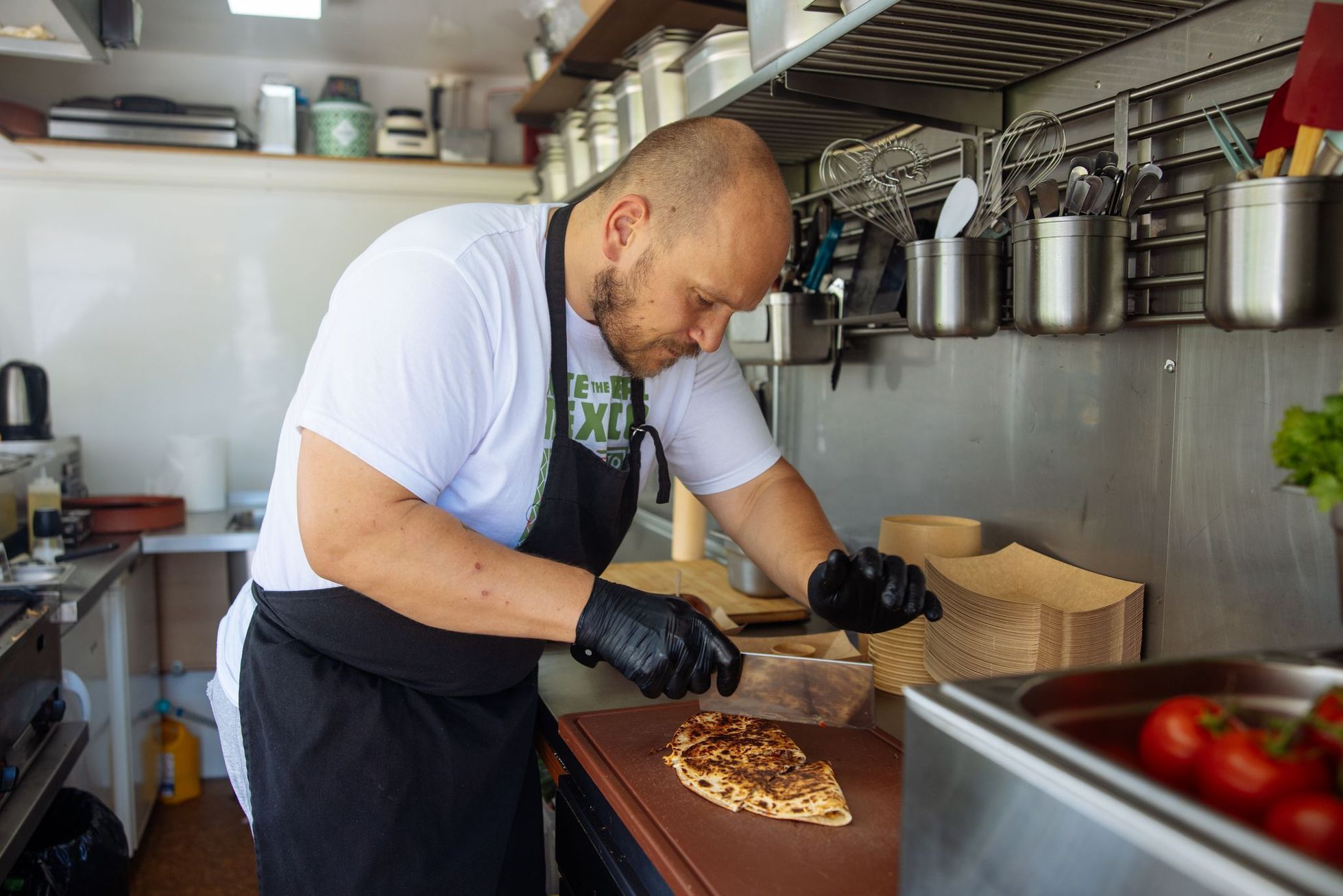PřívYES, přívěs, jídlo, gastronomie, Palmovka, Libeň, burger, quesadilla, street food