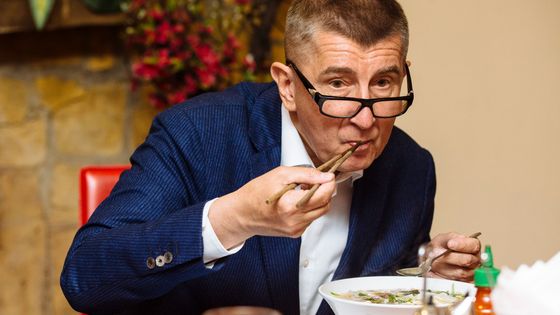 Andrej Babiš navštívil tržnici Sapa.