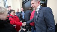 Dva dny poté, co předsedu vítězného hnutí pověřil prezident sestavením vlády, vyrazil Andrej Babiš hledat většinu do Bíliny v Ústeckém kraji.