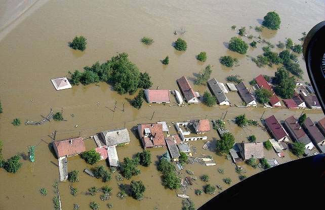 Foto: Povodně v roce 2002/ Povodí Labe