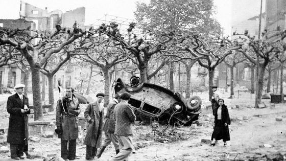 Chtěli zastrašit nepřítele, tak bombardovali civilisty. Guernica byla tehdy plná lidí