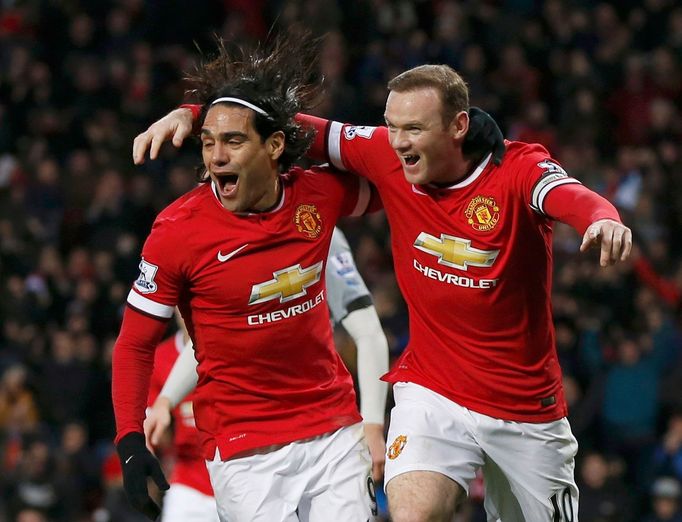 Wayne Rooney a Radamel Falcao