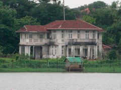 Dům Aun Schan Su Ťij u jezera Inya v Rangúnu