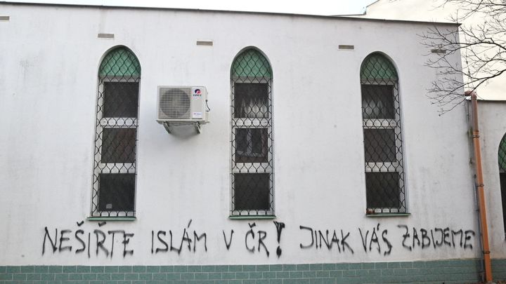 Výhrůžky smrtí brněnským muslimům jsou nepřijatelné, řekl Babiš