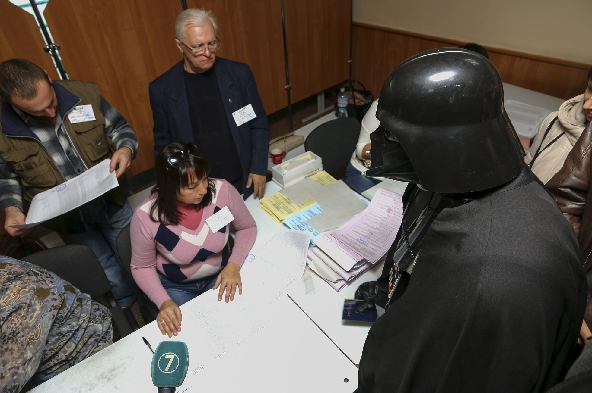 Komunální volby na Ukrajině - Darth Vader