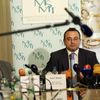 TK Josefa Dobeše k rezignaci