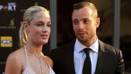 Tělesně postižený atlet Oscar Pistorius, jenž se neúspěšně pokoušel kvalifikovat na letní olympijské hry 2008, zastřelil v domě svého bytu přítelkyni Reevu Steenkampovou. Stalo se tak v roce 2013.