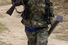 Kolumbijští povstalci slíbili, že propustí všechny dětské vojáky