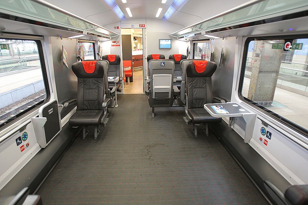 Railjet v Praze