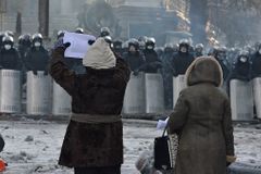 Ukrajinský parlament schválil amnestii pro demonstranty