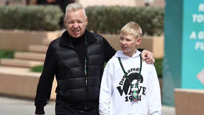 Dmitrij Mazepin při testech F1 v Sáchiru