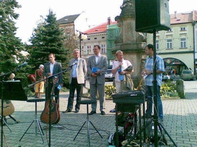 21. 4. - Petr Nečas ve Valašském Meziříčí