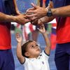 Juan Sebastian Cabal, jeho syn Jacobo a Robert Farah na US Open