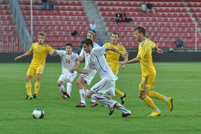 Čtyři trefy zkraje poločasů a českým fotbalistům se konečně tleskalo