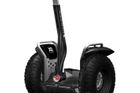 Segway - Dvoukolový stroj dal základ kategorii elektrických osobních vozítek využívajících gyroskop už před 15 lety. Dnes se prodává v různých podobách včetně třeba speciální verze do terénu. Zároveň ale budí kontroverzi, v mnoha zemích se potýká s obtížemi kvůli legislativě, a to i v České republice. V Praze jej využívají hlavně turisté, a tak je jeho pohyb na některých místech města omezen. Pořízení stroje je navíc poměrně nákladné. Cena začíná okolo 200 tisíc korun.