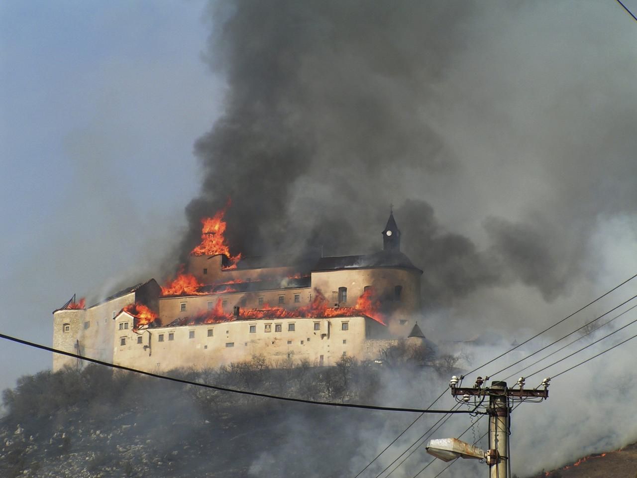 Požár hradu Krásná Hôrka