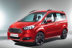 Ford Tourneo: Nová rodina nakročila k malým autům