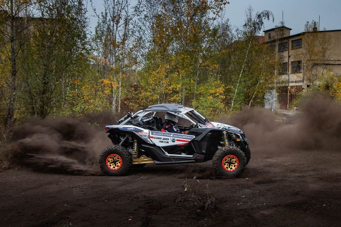 Josef Macháček s buginou Can-Am Buggyra MK50 XRS