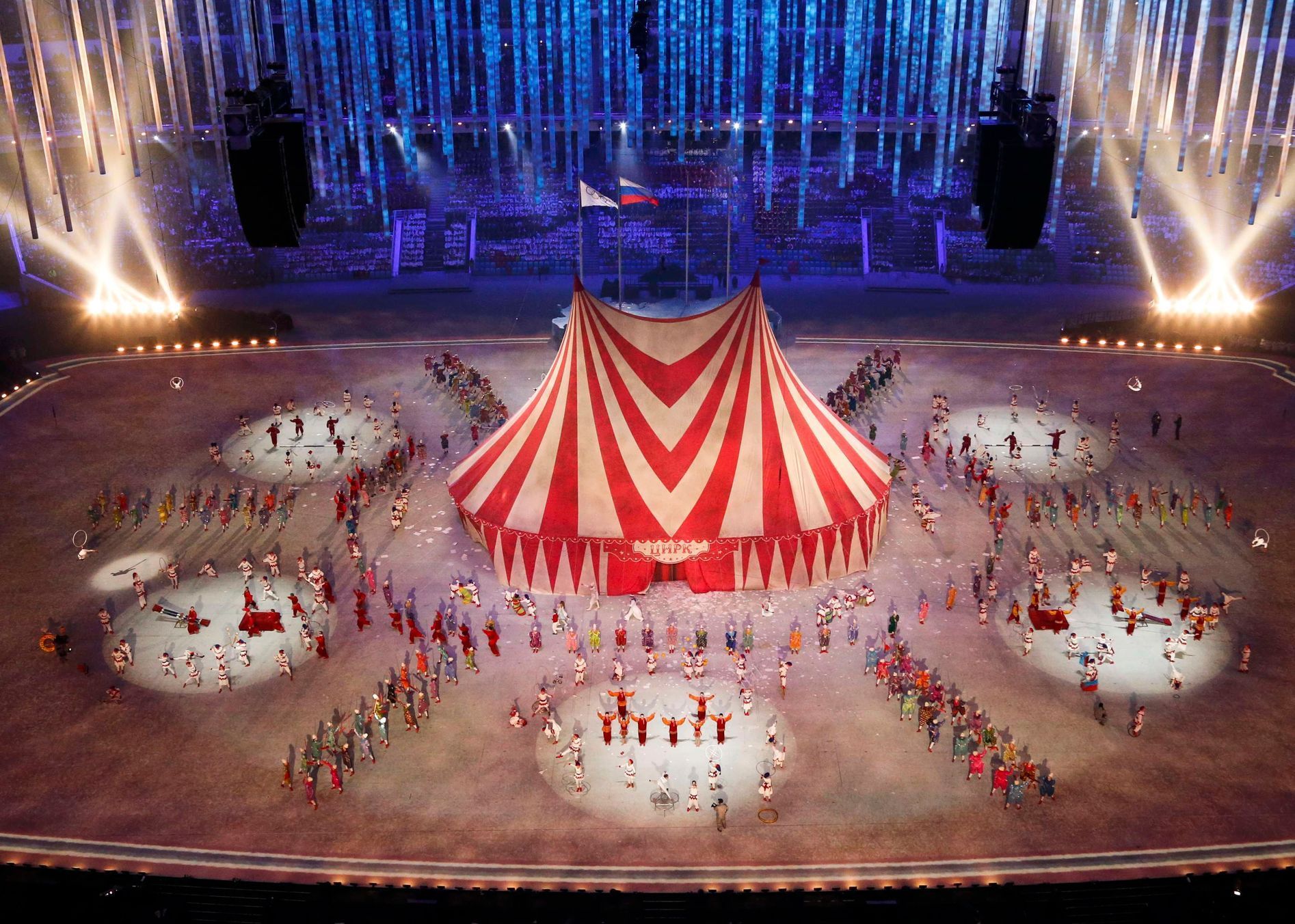 Soči 2014, závěrečný ceremoniál: cirkus