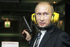 Kdepak důchodce, Putin je v rozkvětu, tvrdí stát Rusům
