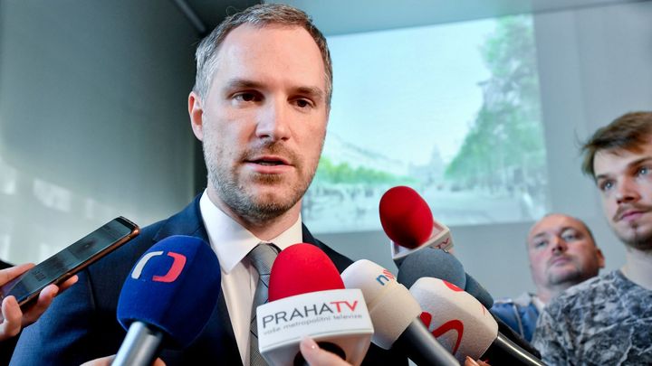 Je Praha na pandemii koronaviru skutečně připravená? Zeptejte se primátora Hřiba
