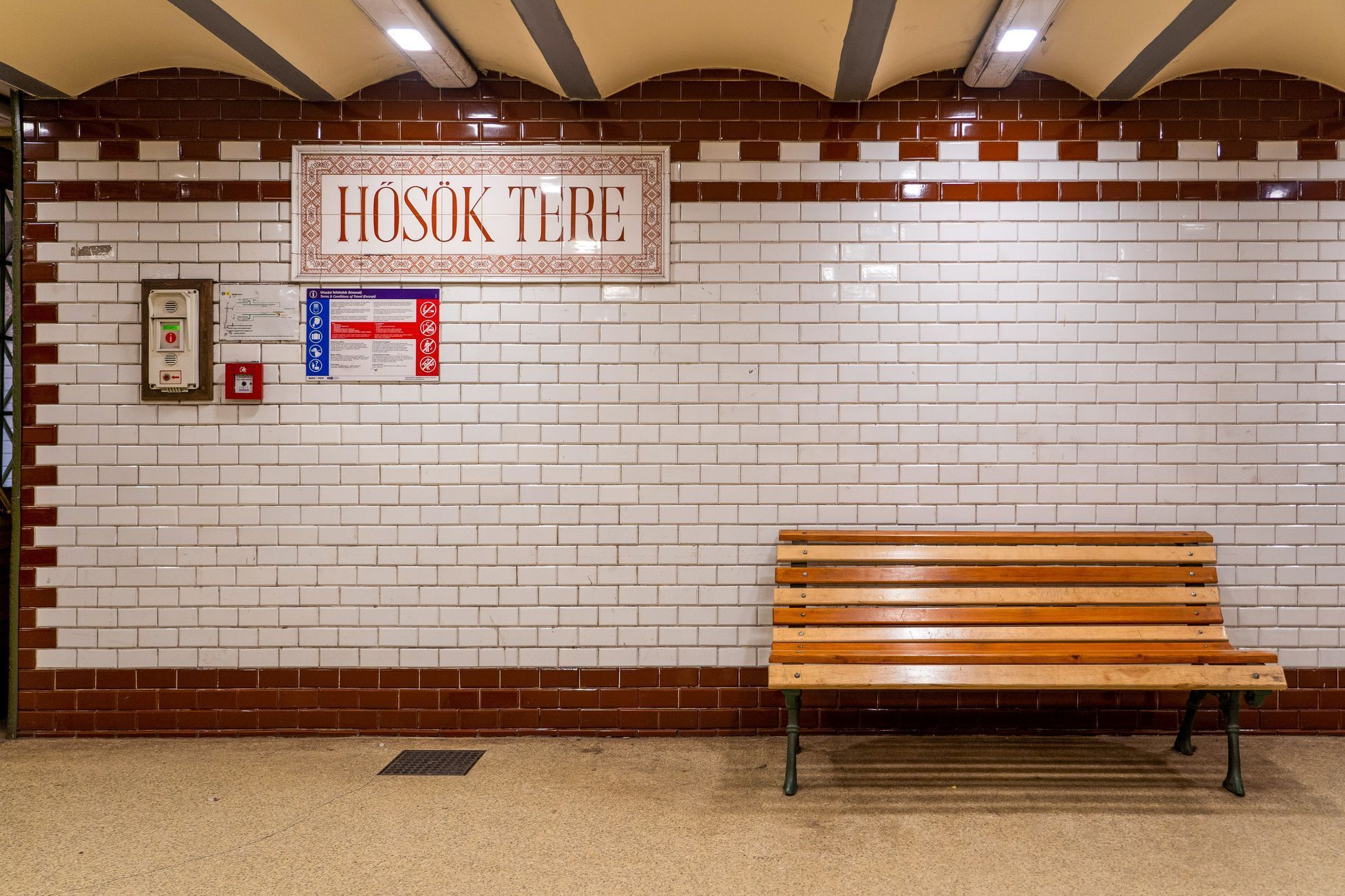 Hosok Tere, Budapešť, Maďarsko, Metro, stanice, doprava, zahraničí, Magazín