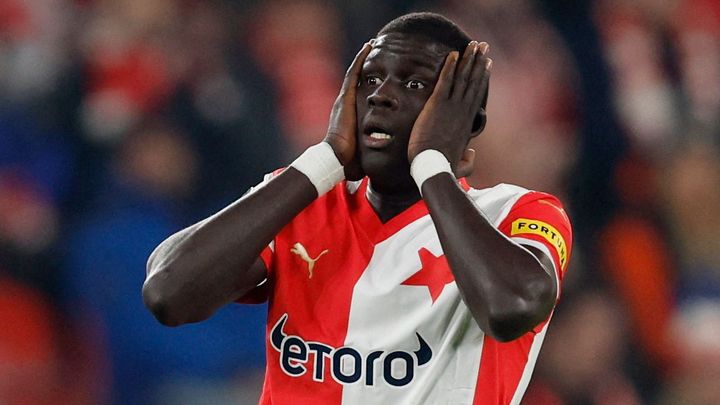 Přestup za více než půl miliardy. Diouf míří do West Hamu, Slavia už se dohodla; Zdroj foto: Reuters
