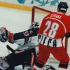 Archivní snímky z ZOH Nagano 1998 - hokej. Martin Straka