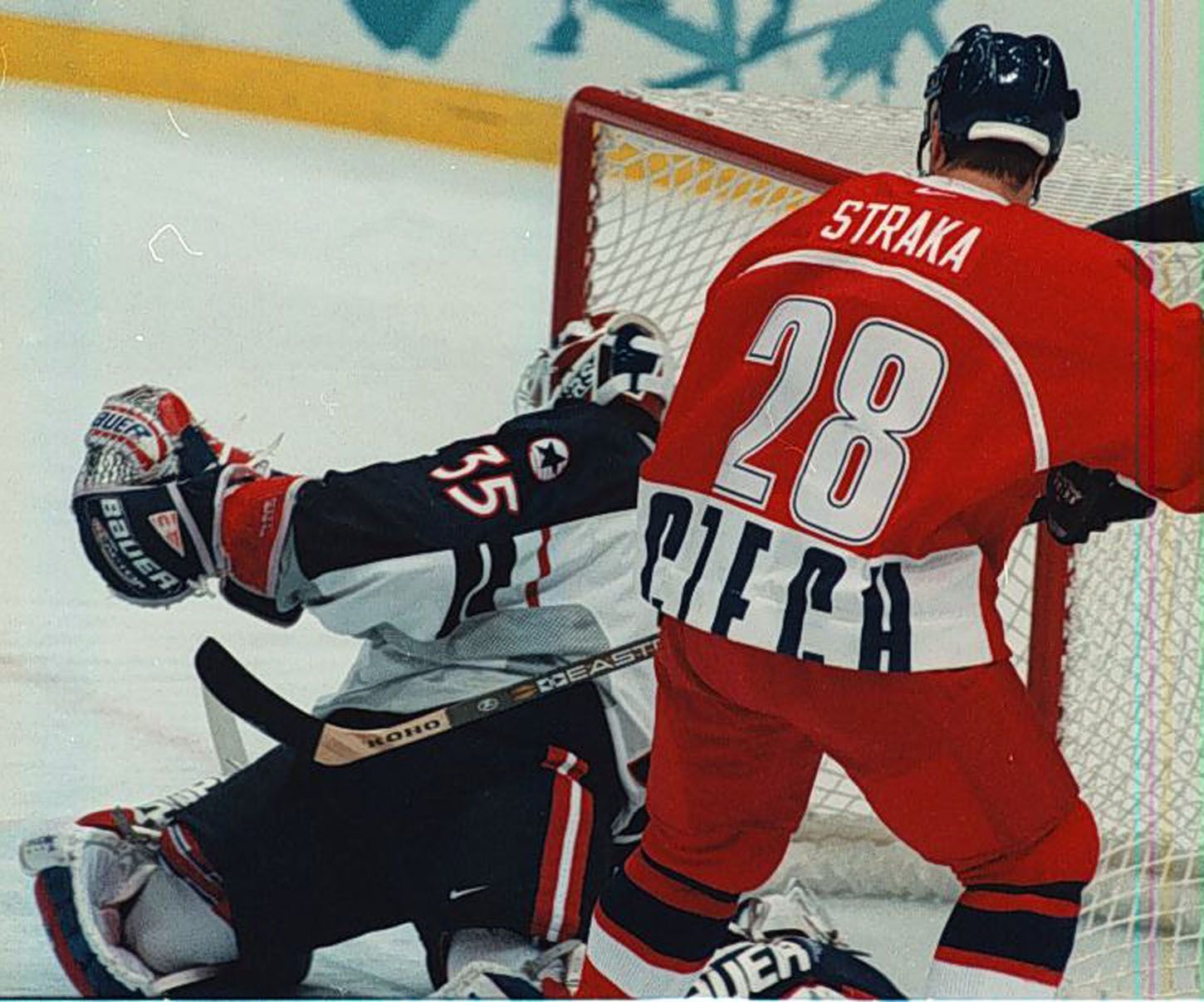 Archivní snímky z ZOH Nagano 1998 - hokej. Martin Straka
