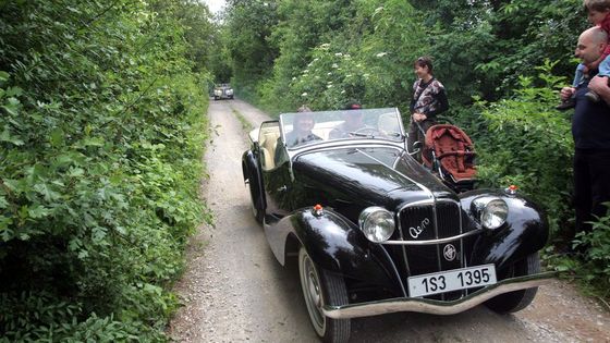 Motory, které spalují benzin už sto let