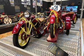 "Jsou to orgie." Nejdelší motorky světa se konečně dočkaly velkolepé výstavy v Praze