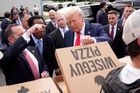"Pokud někdo v hlavním městě spáchá vraždu, budeme usilovat o trest smrti. Je to silný preventivní krok," řekl Trump na zasedání kabinetu v Bílém domě. "Nevím, jestli je na to tahle země připravená, ale máme tu možnost. Nemáme jinou volbu."
