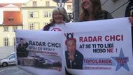 Some of the protesters (these ones from No to Radar Base Movement - Ne základnám) carried banners that ridiculed Czech top leaders. In this case head of Civic Democrats (ODS) Mirek Topolánek and head of their major rival Social Democrats Jiří Paroubek.