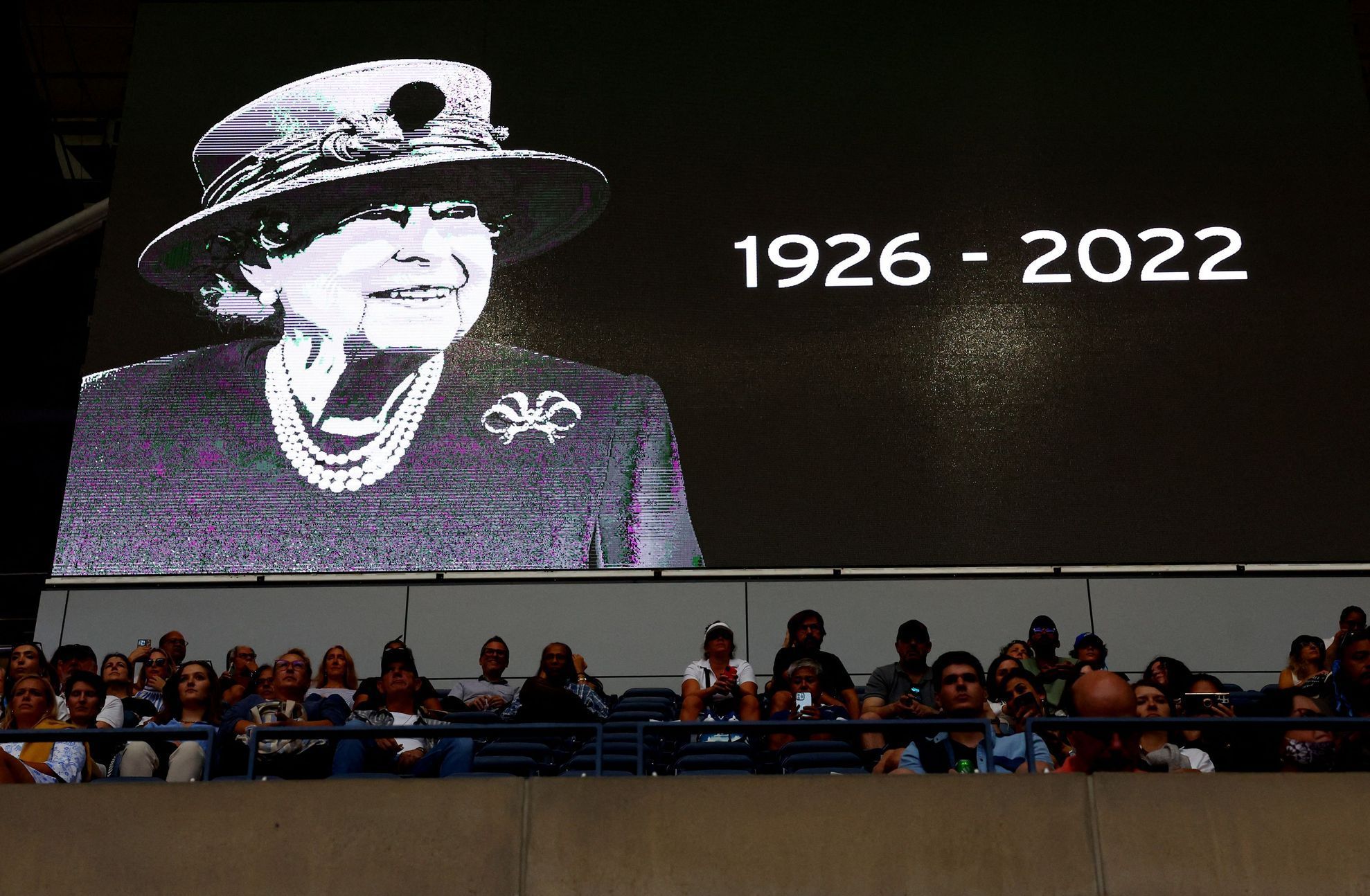 Vzpomínka na britskou královnu Alžbětu II.: US Open