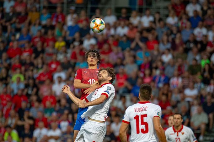 Patrik Schick v kvalifikaci ME 2020 Česko - Černá Hora.