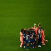 Nejhezčí fotky Reuters 2020 - Hráčky Olympique Lyon slaví vítězství ve fotbalové Lize mistryň