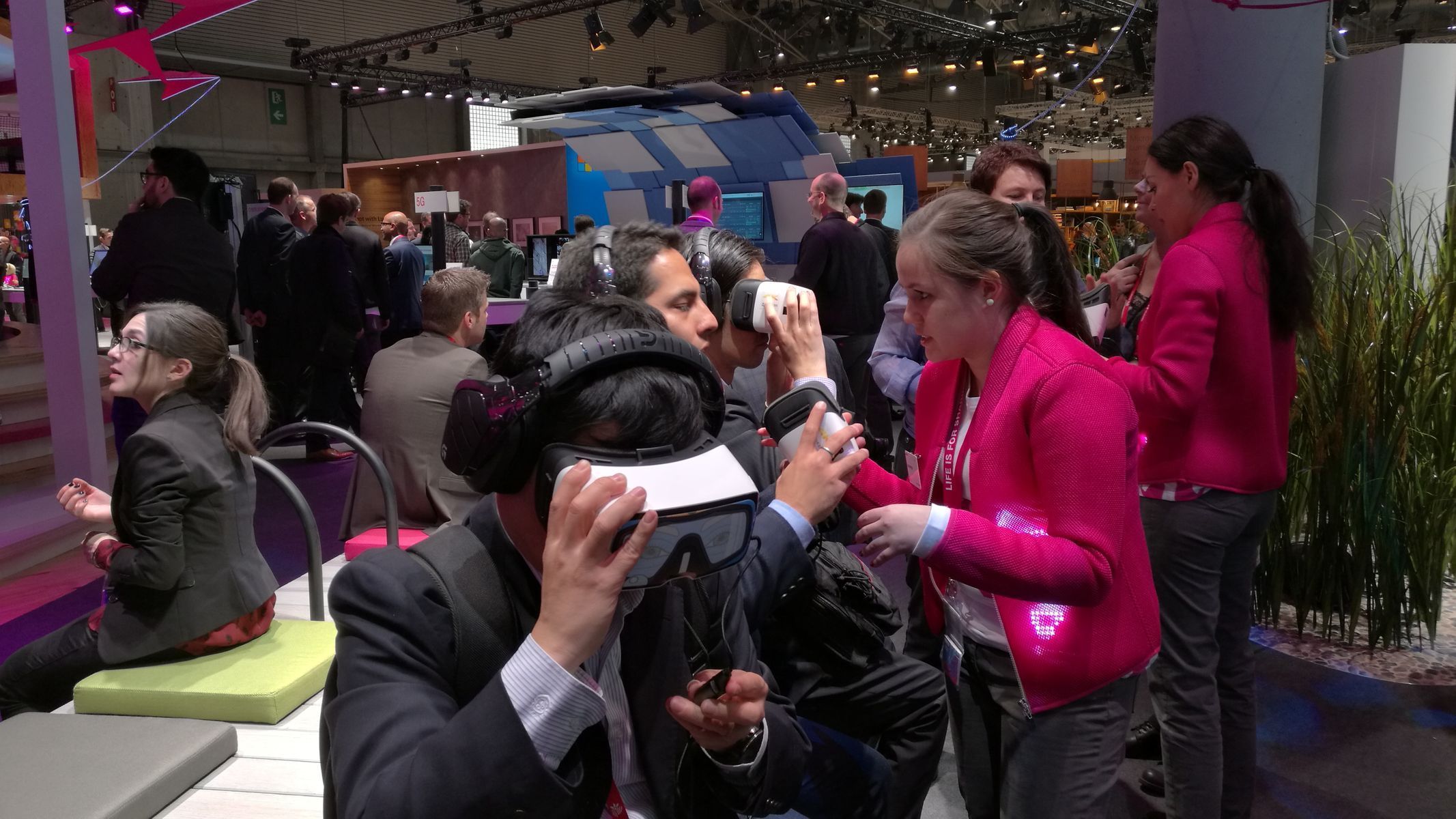 Gear VR na stánku T-Mobile