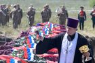 "Rodina musela splácet." Puklá srdce ruských matek léčí peníze, dezertérů ale přibývá
