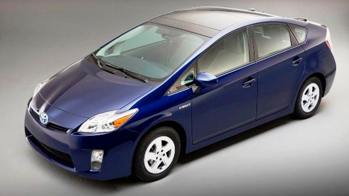 Do servisů musely i modely Prius