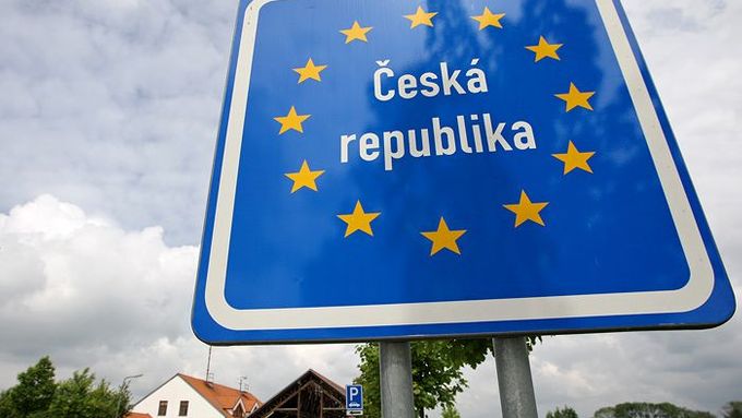 21. prosince 2007 vstoupila Česká republika do tzv. Schengenského prostoru, v němž ztratily kontroly na hraničních přechodech svůj primární význam. Podívali jsme se, jak to na hraničních přechodech vypadá nyní a zjišťovali jsme co bude s nevyužitým nemovitým majetkem.