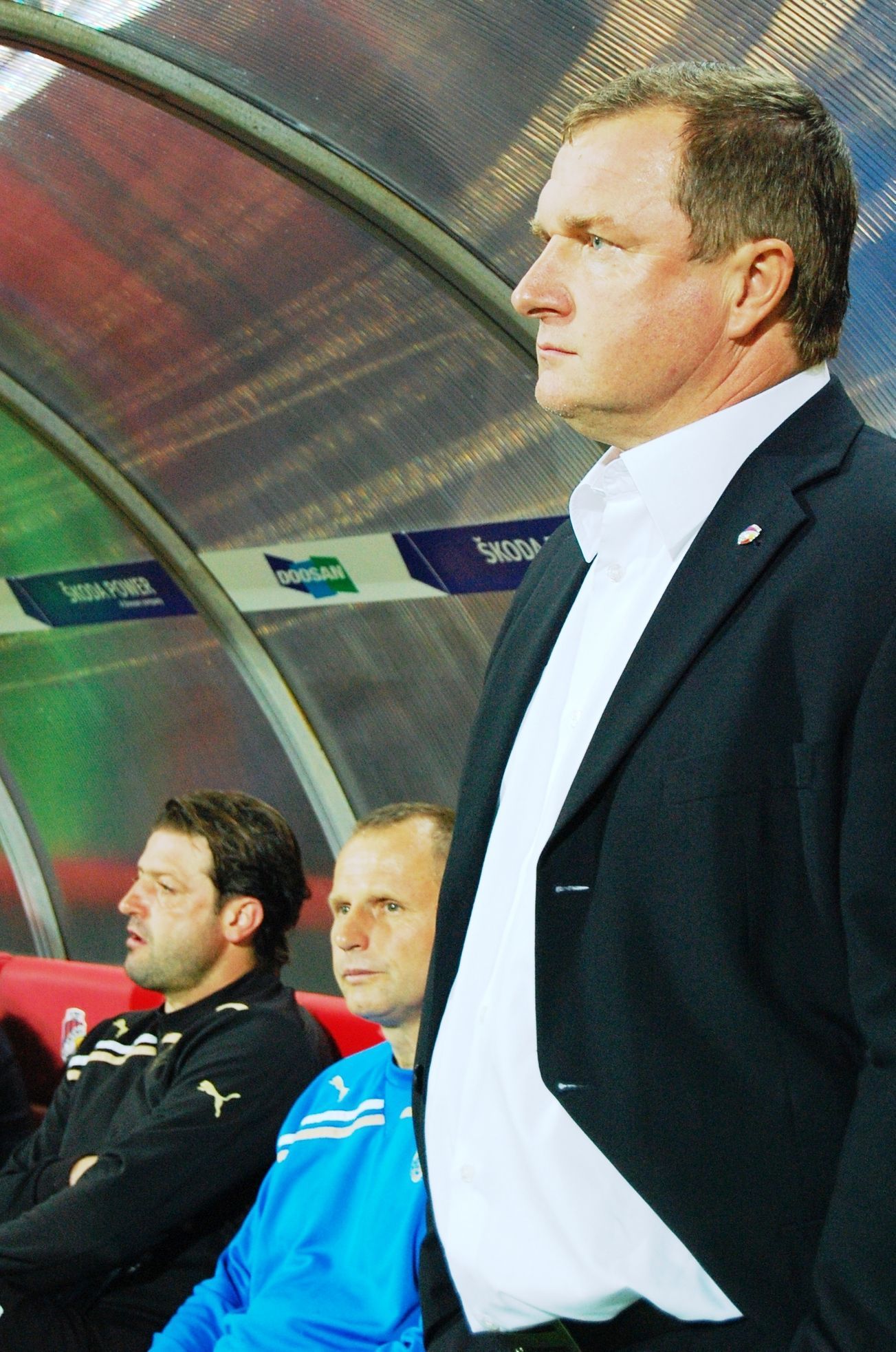 Fotbalový trenér Plzně Pavel Vrba v odvetném utkání kvalifikace Evropské ligy 2012/13 s Lokerenem.
