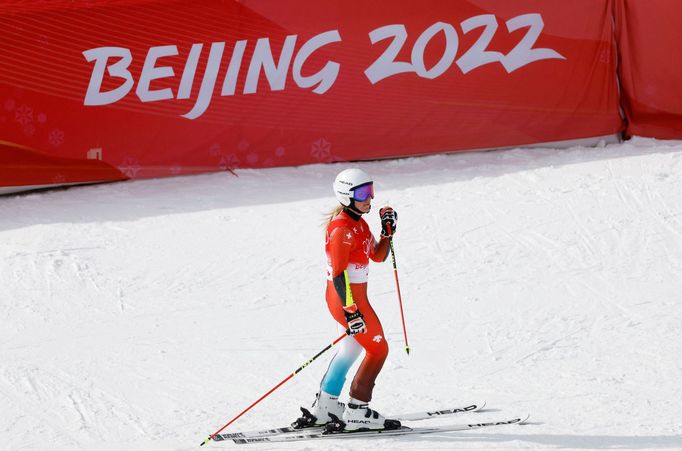 Lara Gutová-Behramiová v cíli olympijského obřího slalomu.