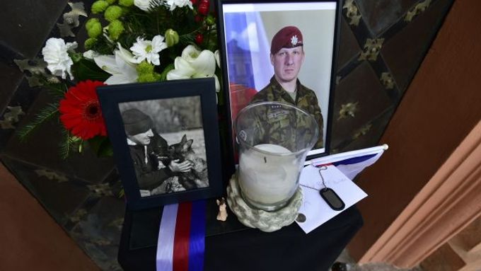 Pohřeb vojáka Martina Marcina.